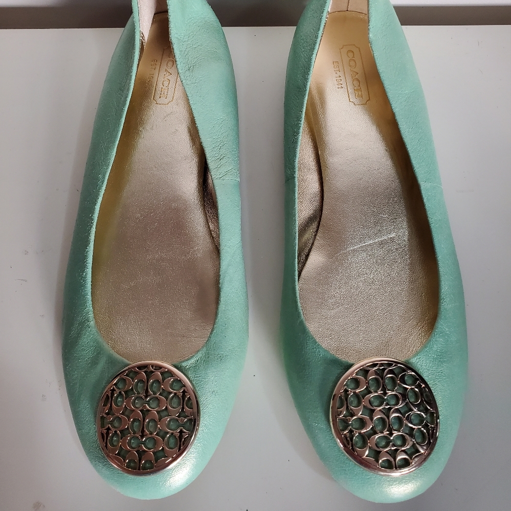 COACH CARSON BALLET FLATS SLIP-ON Light Mint Green WITH MEDALLION SIZE 7B